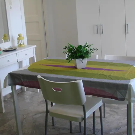 Appartement Aegialis &