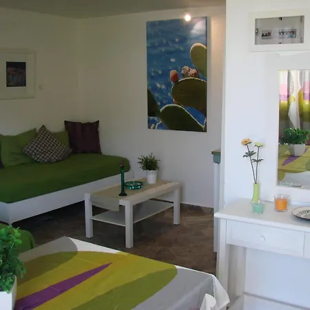 Appartement Aegialis &