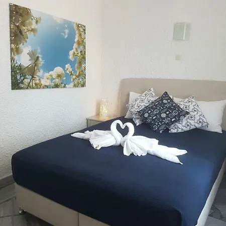 Aegialis & Appartement *