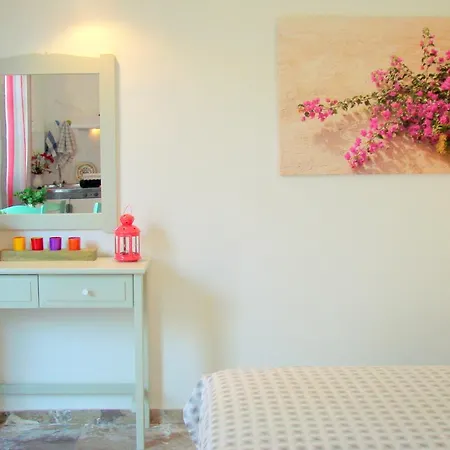 Apartament Aegialis & *