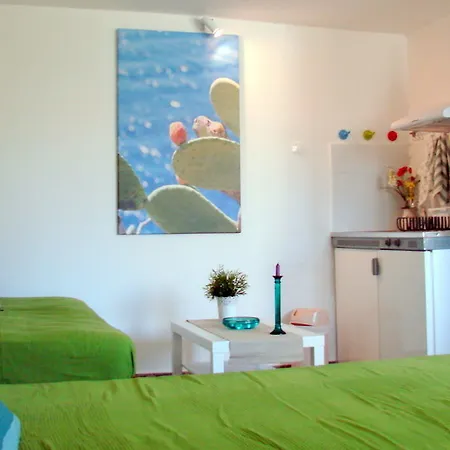 Aegialis & Apartment *