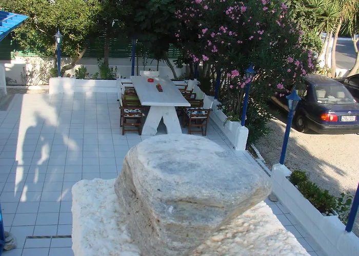 Aegialis Studios & Апартаменты *