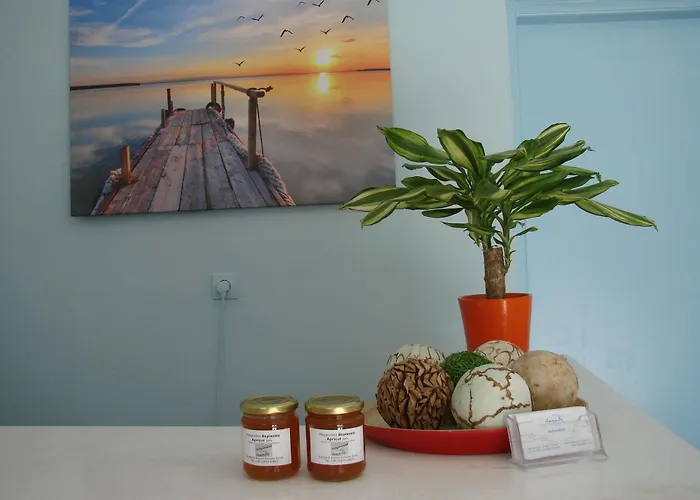 Aegialis Studios & Апартаменты *